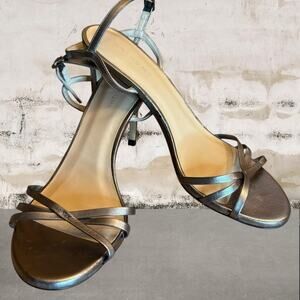 STUART WEITZMAN NWOB Starla 80 Ankle Strap Sandal in Metallic Size 9